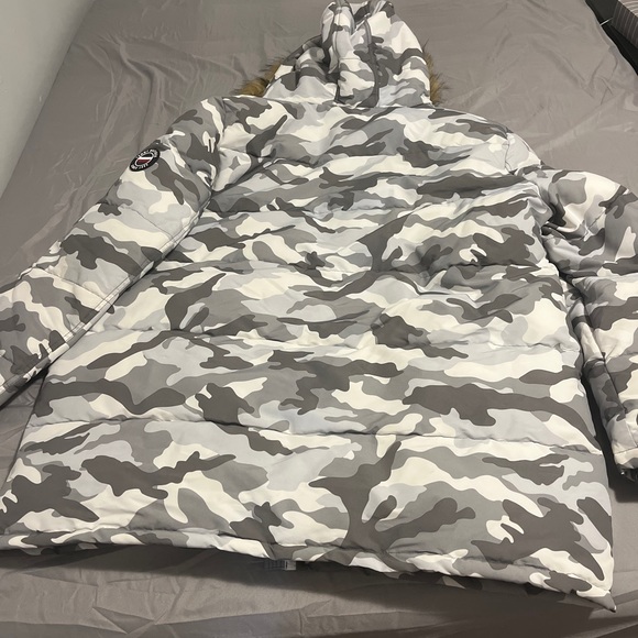 Heavy Winter jacket. - Picture 2 of 5